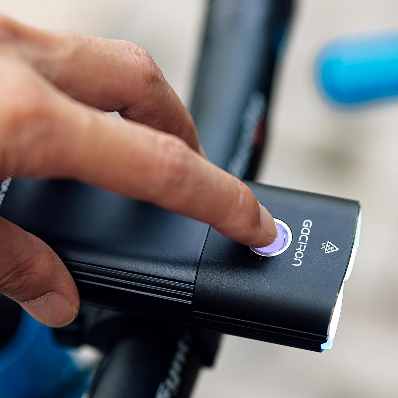 Gaciron V9DP luz Bicicleta Delantera,con función de Control Remoto con Cable,6 Modo de Brillo,luz Delantera Bicicleta Potente led con 6700mAh función de energía móvil,Luz Bicicleta de Aluminio