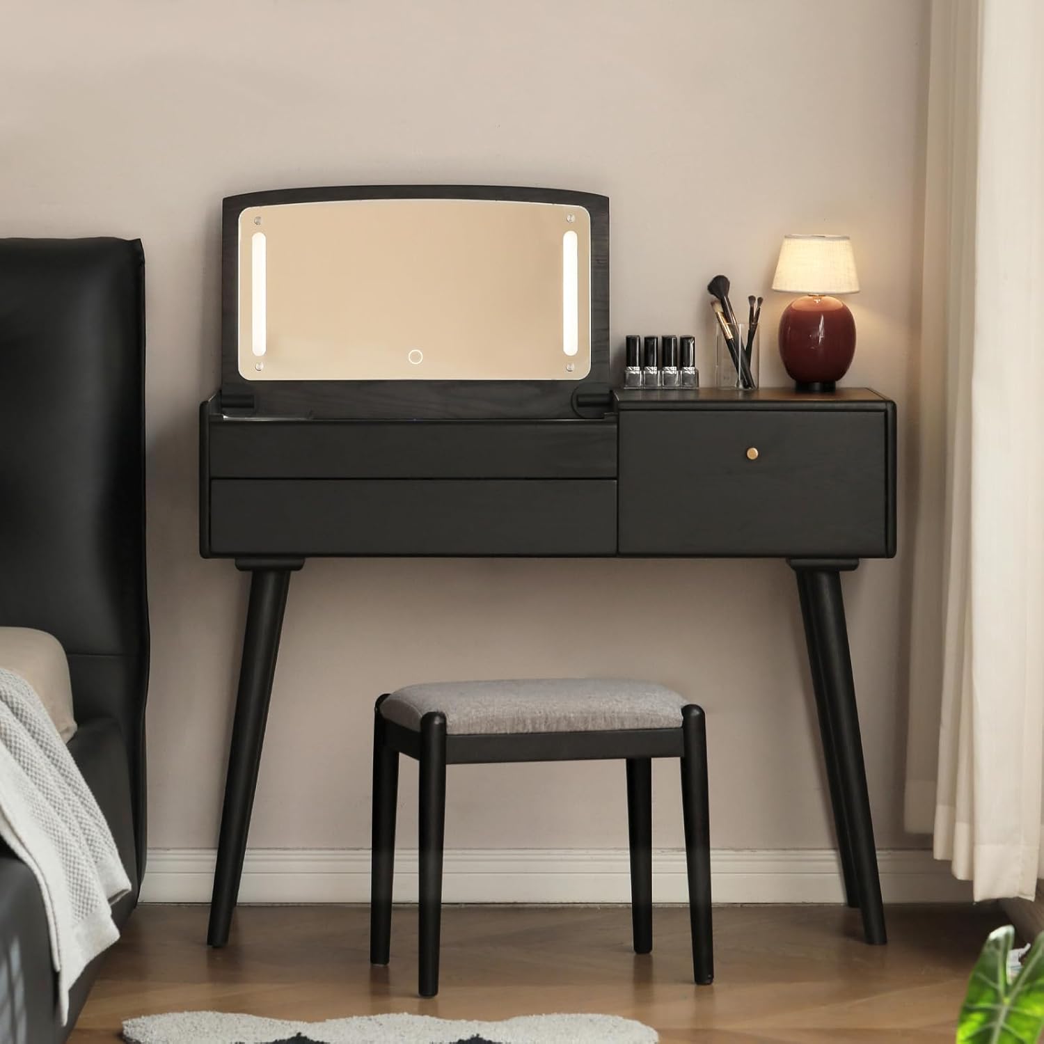 VintageFlip – Compact Vanity Desk with Flip-Top Mirror