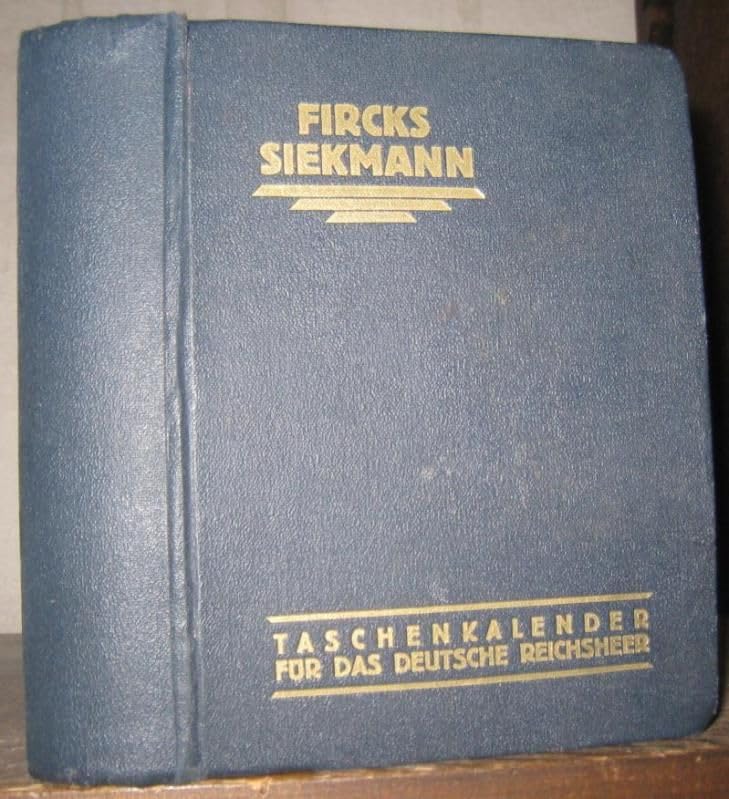 Taschenkalender für das deutsche Reichsheer 1924 / 1925. Mit Genehmigung des Reichswehrministeriums. 45. Jahrgang. Mit einem Anhang: Fircks-Siekmann Rangliste der Heeresbeamten (ab Seite 734).