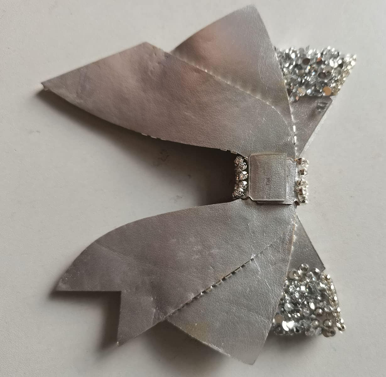 2 PCS DIY Handmade Very Large No Clip Bow Resin Rhinestone Shoes Bag Package Accessories (Silver) image 2