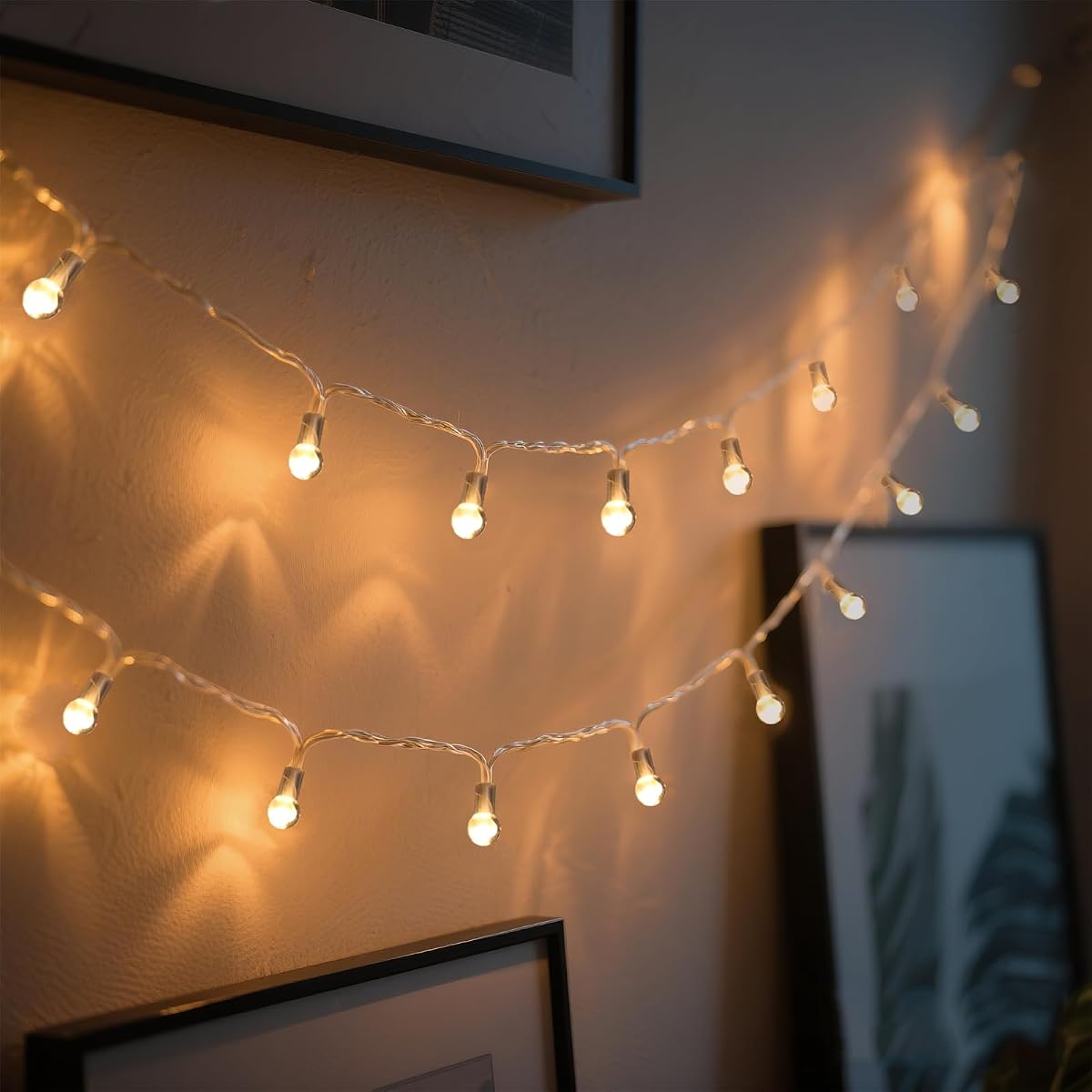 Vigdur Globe String Lights, 2 paquetes de luces Tring con pilas de 6 pies | 20 mini bombillas de cuentas, brillo cálido, ahorro de energía, cadena de luces interior para fiesta en el balcón del porche del patio trasero, transparente