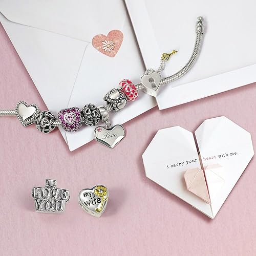 Miniatura 4 de Abalorio de San Valentín personalizado con texto en inglés "Love", diseño de flor de cristal rosa, diseño retro, con forma de corazón, para mujeres