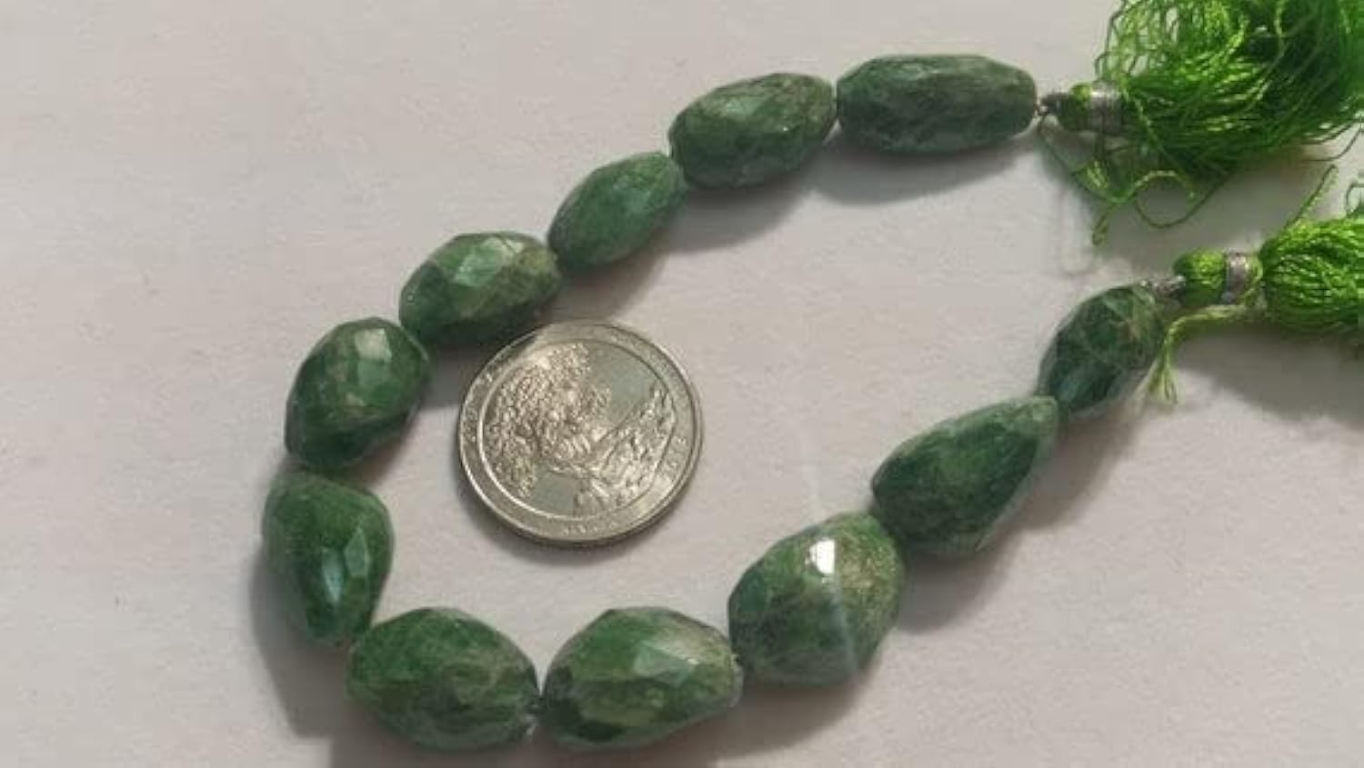 Tsavorite faceted pierres de luxe pour création de bijoux uniques