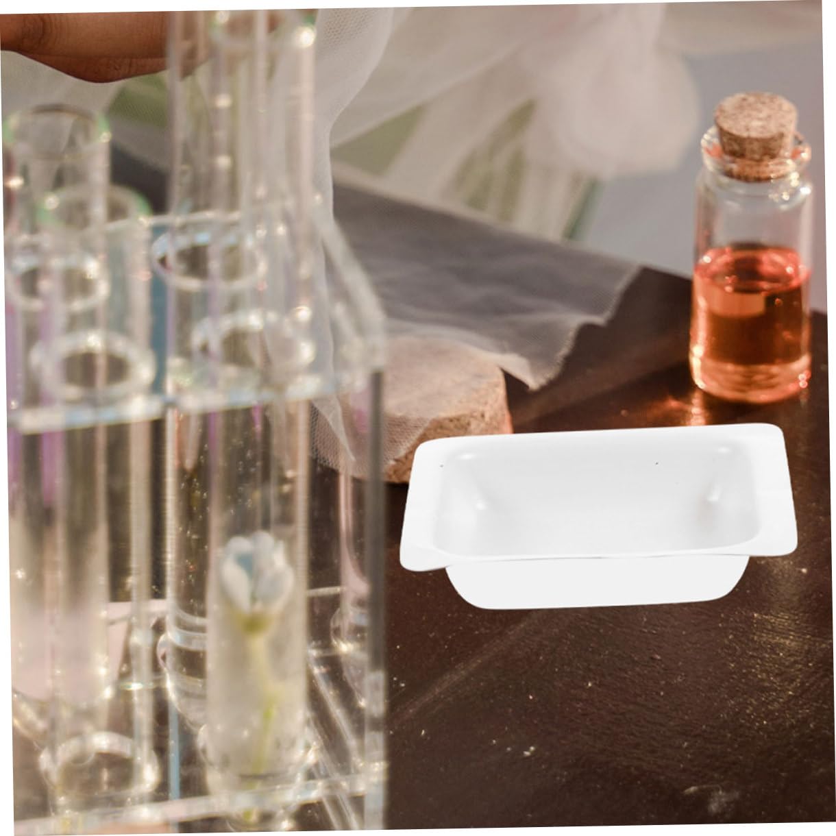 CHILDWEET 50pcs Balance Weighing Pans Portable Weighing Dishes for Lab Use Compatible with Powders and Liquids Trays for Accurate Measurements