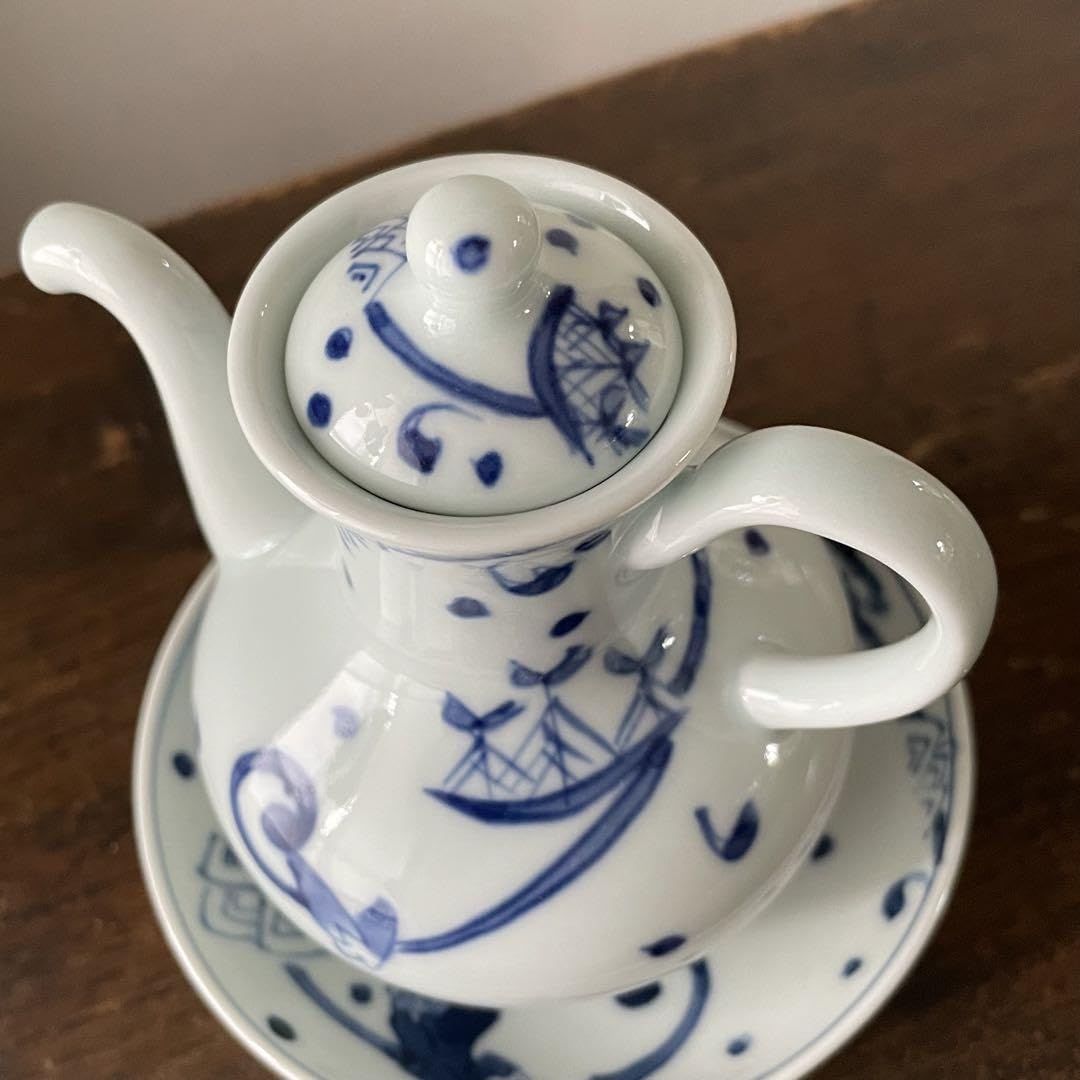 Amazon.co.jp: 有田焼 しん窯 青花 異人 南蛮船 醤油差し : ホーム