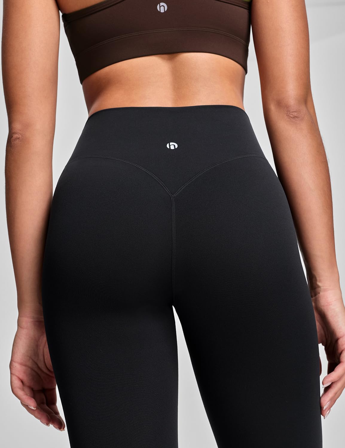 HeyNuts Bold V-dip Back No Front Seam Leggings 25'', Light to Medium Support, Butt Lifting High Waisted 7/8 Yoga Pants