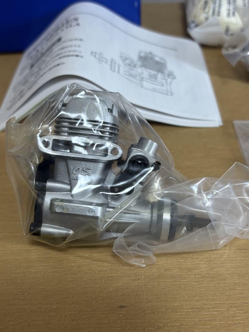 Amazon | O.S. 飛行機用2ストロークエンジン MAX-15 LA シルバー