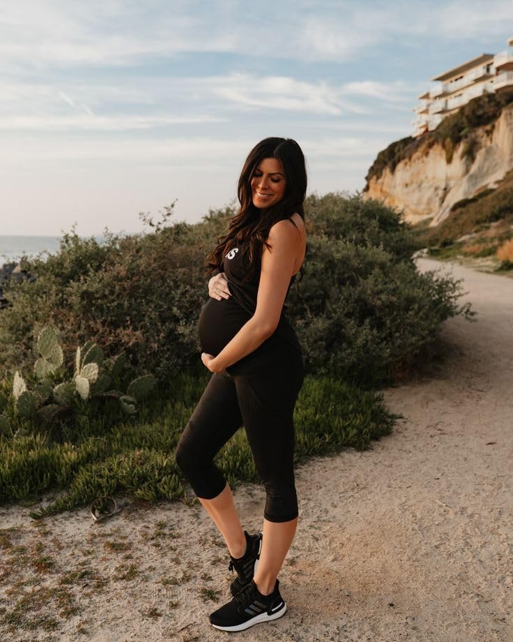 MOREFEEL Women's Maternity Leggings with Pockets Over The Belly Pregnancy Active Wear Workout Yoga Tights Pants - Image 6