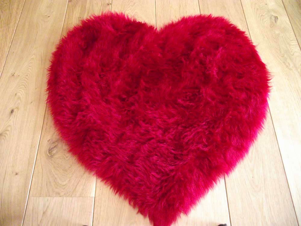 Sheepskin Ruby Red Faux Fur Style Rug (75cm x 75cm)
