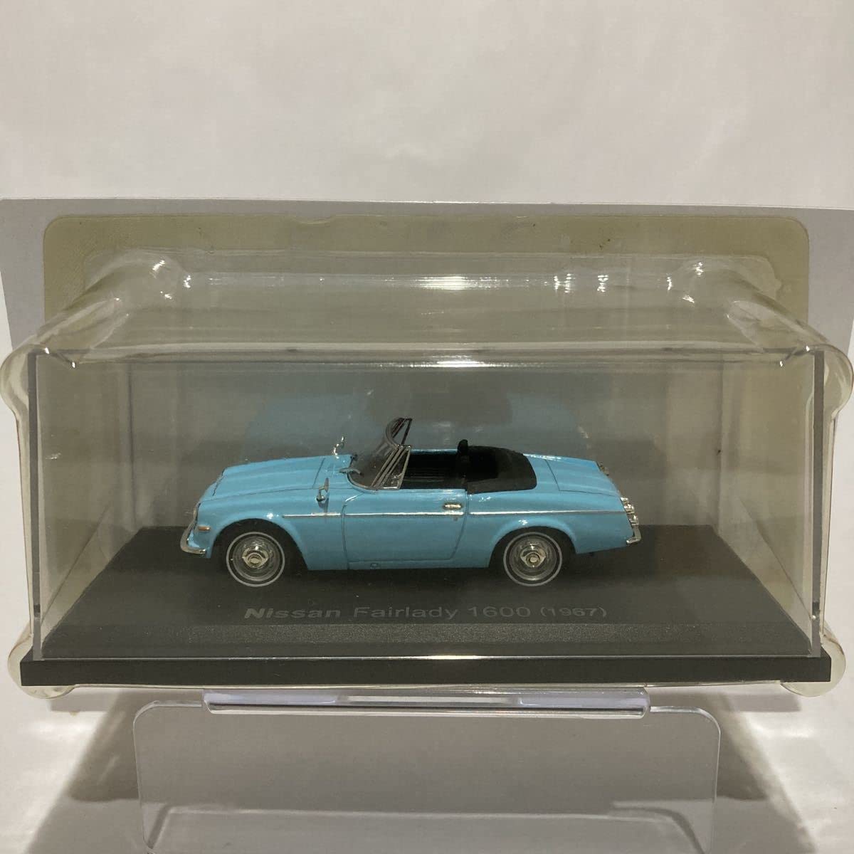 日産フェアレディ 2000、1600、S211　1/43 アシェット 国産名車 日産フェアレディ 2000、1600、S211 1/43 アシェット 国産名車の