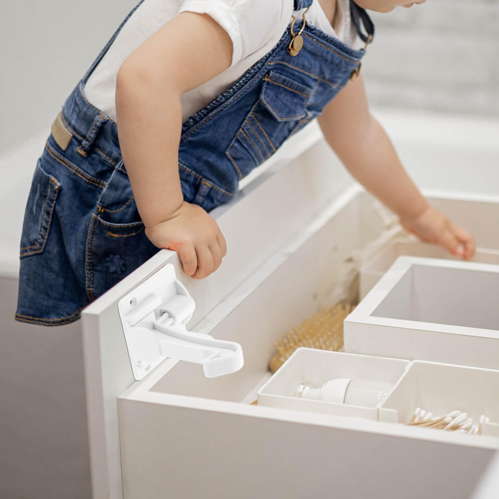12 Stück Babyschrankschloss Weiß aus Abs ohne Bohren mit Starker Haftung für Tür und Schrank zur Sicheren Kindersicherung im Haushalt
