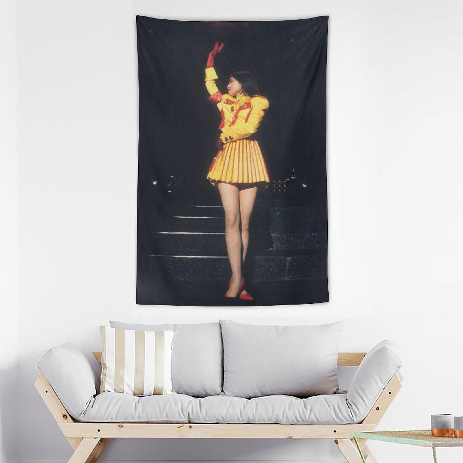 森高千里　タペストリー　壁掛け　新品 Amazon.co.jp: 森高千里 タペストリー、絵画、ポスター、壁紙