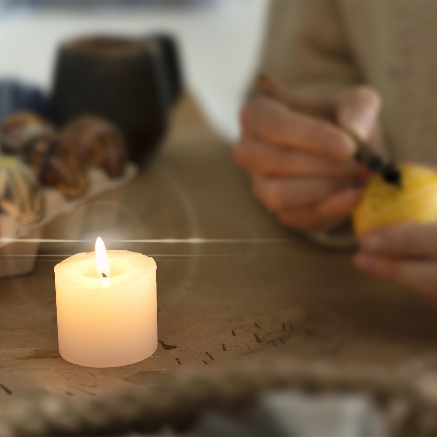 COM-FORT HOUSE- Velas Blancas | Pack velas de 6 Unidades | Velas 6x7cm | Tealight | Velas Decorativas Sin Perfume |