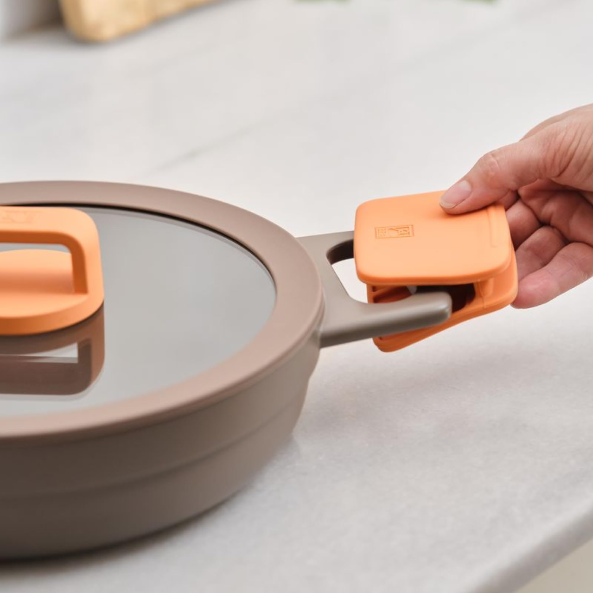 BRA Juego de 5 piezas de batería de cocina apilable antiadherente para placa de inducción con sartén de 24 cm, cazuelas altas y poco profundas, vaporera y tapa de vidrio templado. Juego de utensilios