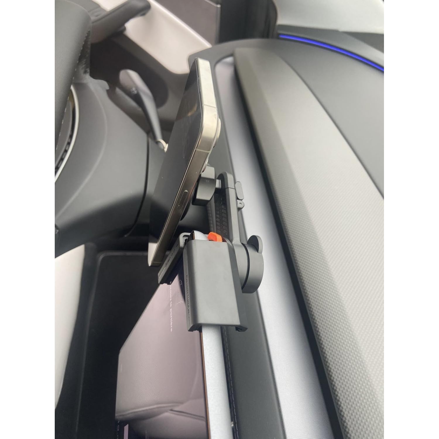 JAYM Tesla Model 3/Y/X/S - Supporto universale per iPhone, Samsung, Android - senza adesivo, anti-caduta, contabili MagSafe e ricarica a induzione