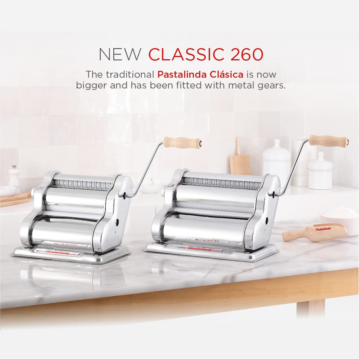PASTALINDA Classic 200 - Máquina para hacer pasta, rodillos de 20 cm, 9 posiciones de grosor, 2 posiciones de corte, acero inoxidable, manivela reforzada y abrazaderas (rojo)