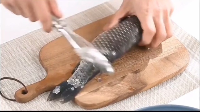 Squamatore Pesce In Acciaio Inox | Raschietto Professionale | Per Pulizia Pesce Veloce E Sicura | Design Ergonomico - Foto 12