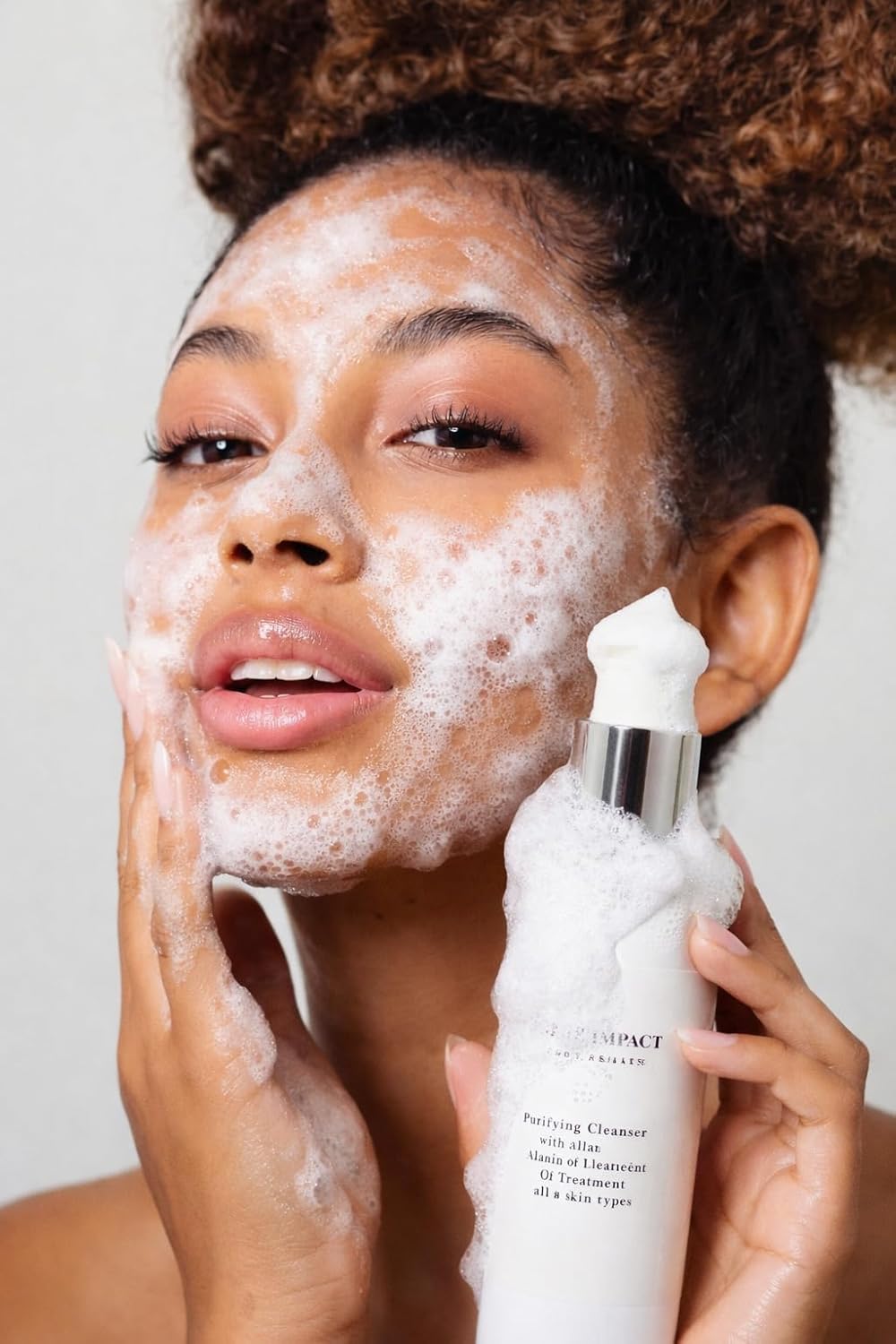 Gentle Foaming Face Cleanser with Natural Ingredients - Deep Clean & Hydrate for All Skin Types