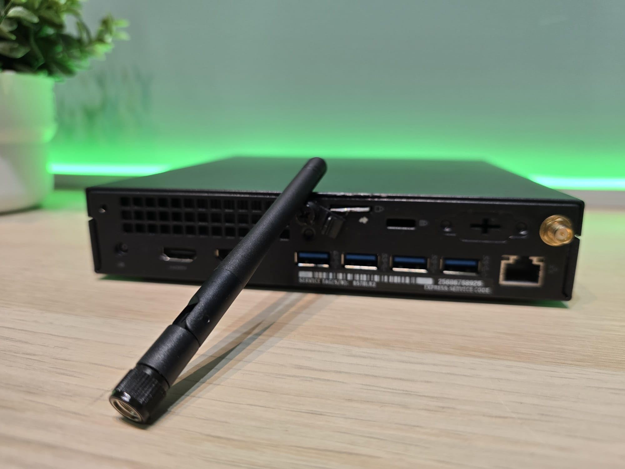 Dell Mini PC Optiplex 7050 Desktop-Computer Windows 11 Pro + Office 2021| Core i5 7500t | RAM 16 GB | SSD M.2 256 NVME | WiFi BTH Mini-Computer (nur PC) (Generalüberholt)