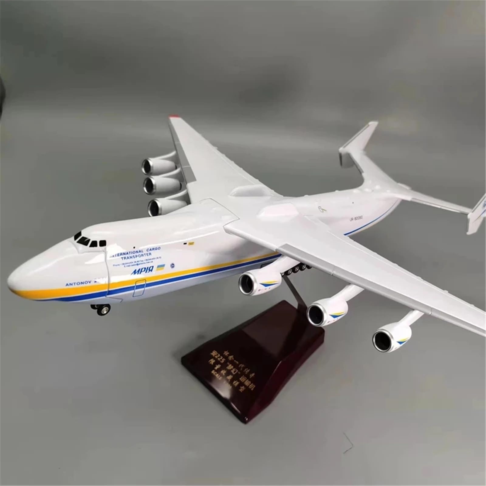 Model samolotu transportowego Antonov AN-225 1/200 1/200 42 cm - Dekoracja rocznicowa i replika kolekcjonerska