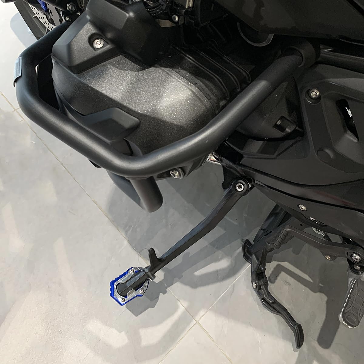 Moto Accessori per R1300GS R 1300 GS R 1300GS 2024 2025 gs1300 GS 1300 Piastra Supporto Laterale Estensione Cavalletto Moto in CNC Alluminio (Blu)