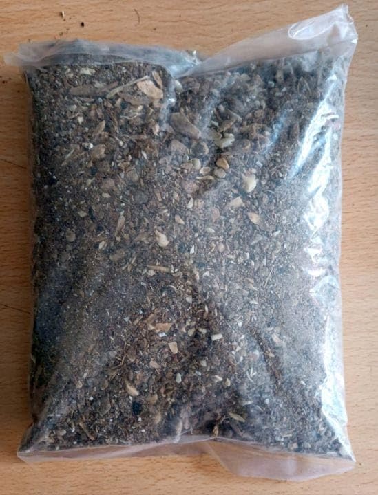 Organic Bone Powder for Balcony Flowering Houseplants, Slow Release Growth Additive for Deeper Root Systems, Essential Garden Care Mix for Potted Fruit Shrubs (Pack Of 250g)-image-26