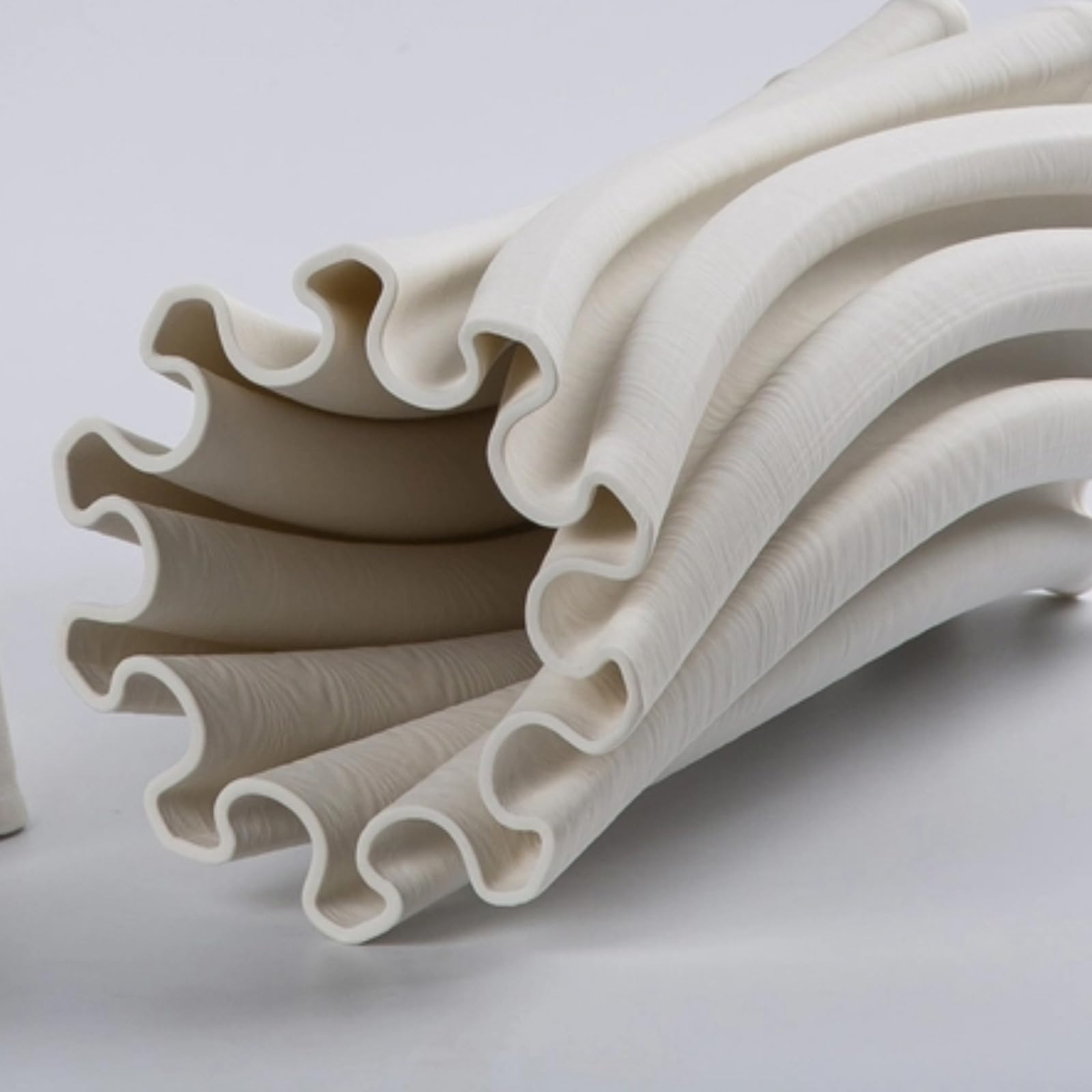 Biały ceramiczny wazon 3D spiralny wazon na kwiaty Nowoczesny mały wazon do domu Stół do salonu Biuro na farmie (biały),White