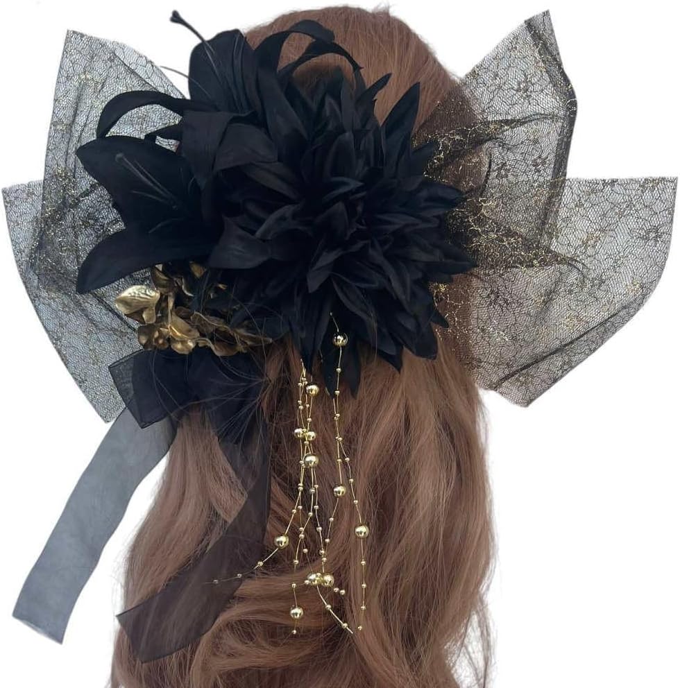 鍵の形が特徴的で装飾性に富むチベットの黄銅製アンティーク錠前6点