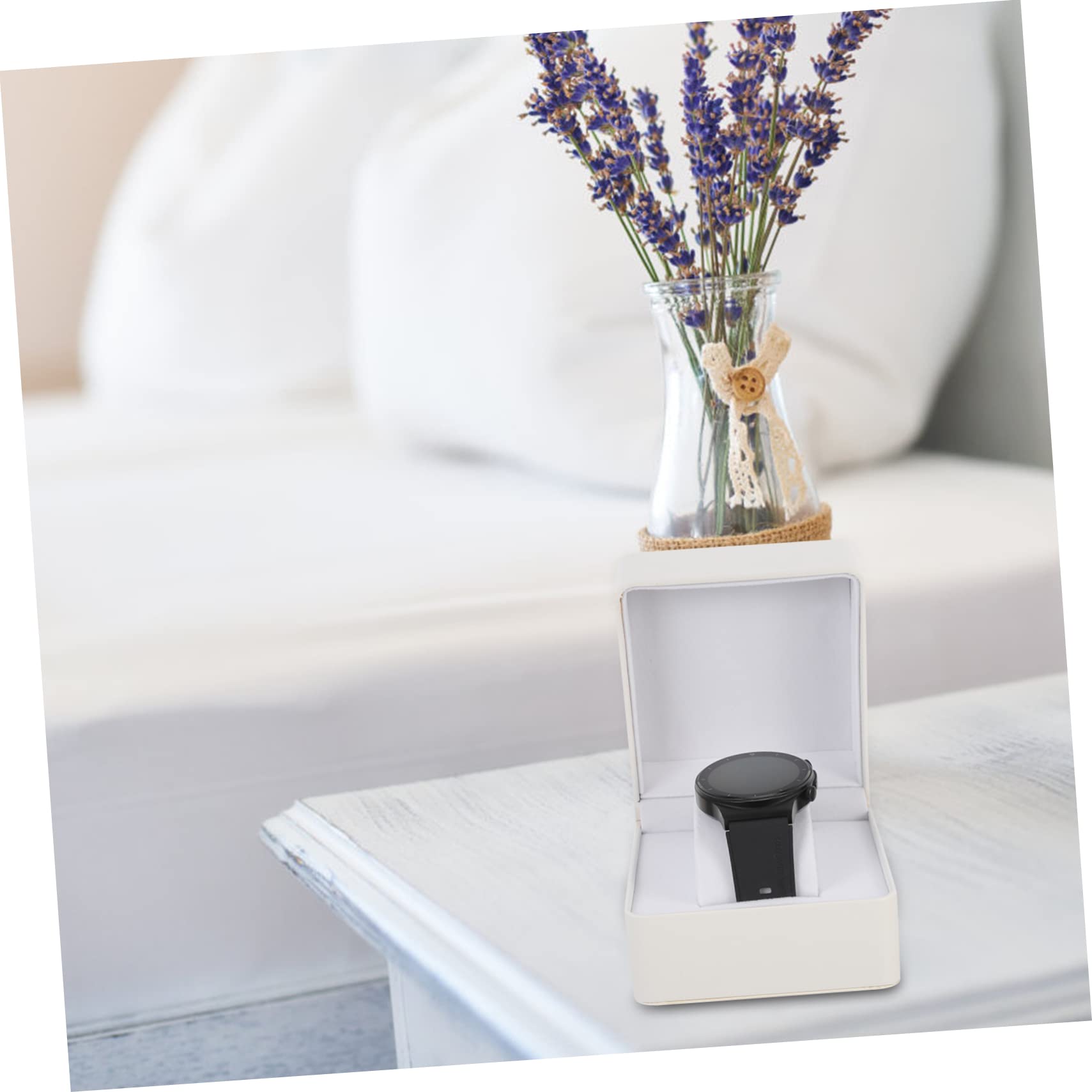 VANZACK Vintage PU Watch Display Case Elegant Jewelry Organizer for Single Watch and Bracelets Durable Flannelette Interior for Protection and Style present for Men