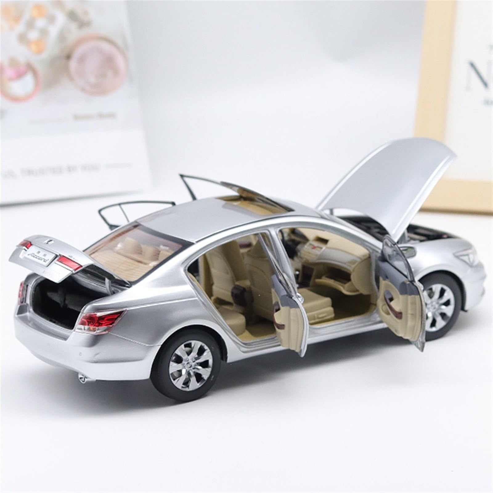 Amazon.co.jp: ミニカー スケールモデルカー 1:18 スケールホンダ