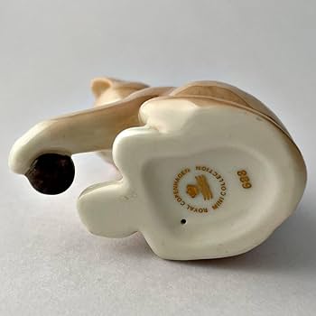 Amazon.co.jp: ロイヤルコペンハーゲン猫 フィギュリン 置物