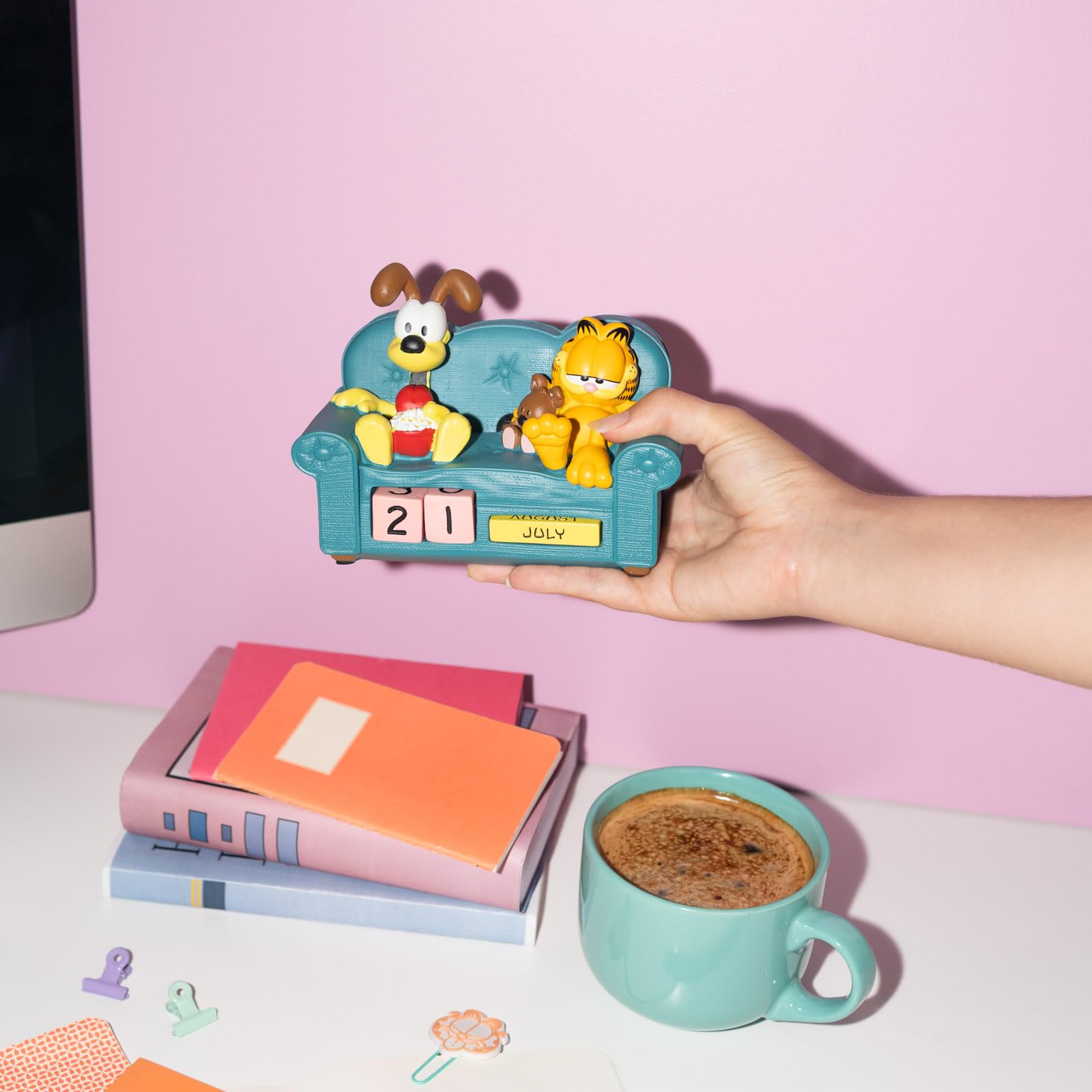 Grupo Erik Perpetual Calendar - Garfield Gifts For Cat Lovers | Desk Calendar, Home Office Desk Accessories, Home Decor Accessories | Dog & Cat Gifts