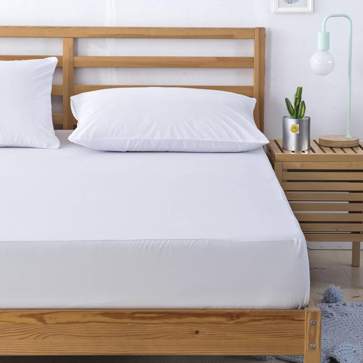 Beydodo Bed Fitted Sheet with Deep Pocket, Bed Sheet 135x200cm Solid White Velvet Look, Polyester Cotton Fitted Bed Sheet for Dorm