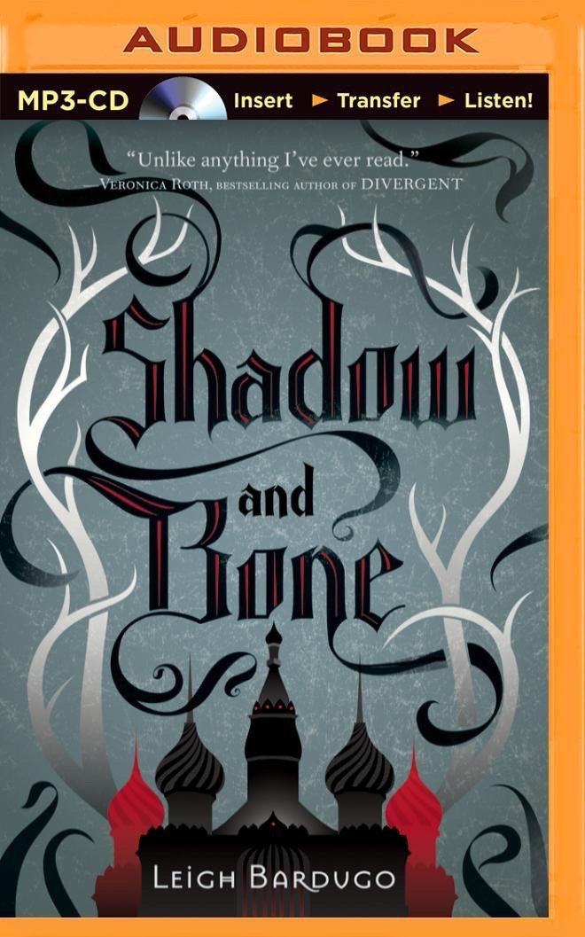Amazon.co.jp: Shadow and Bone (The Grisha Trilogy) : Bardugo
