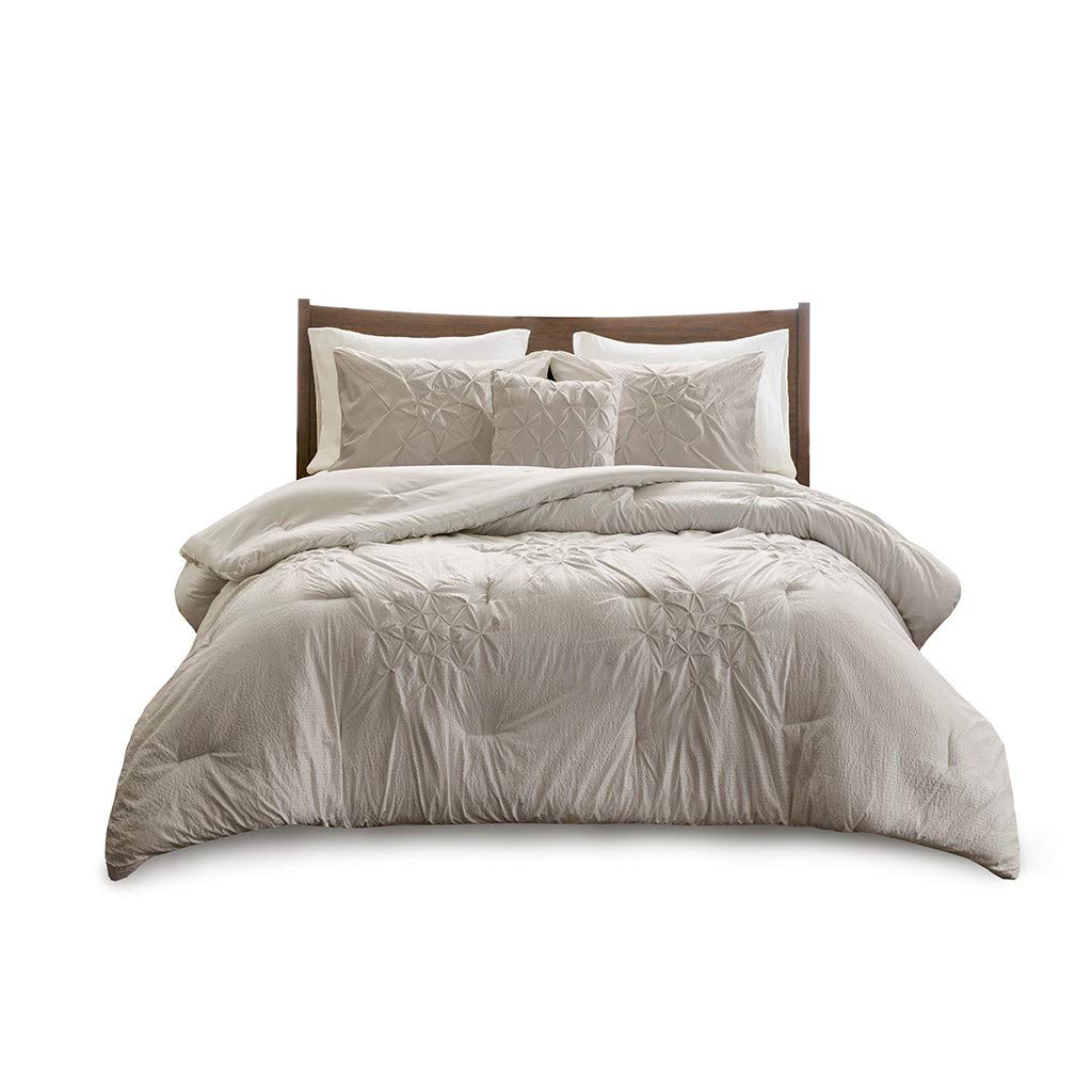 Madison Park Giselle 4 Piece Tufted Seersucker Comforter Set Full/Queen