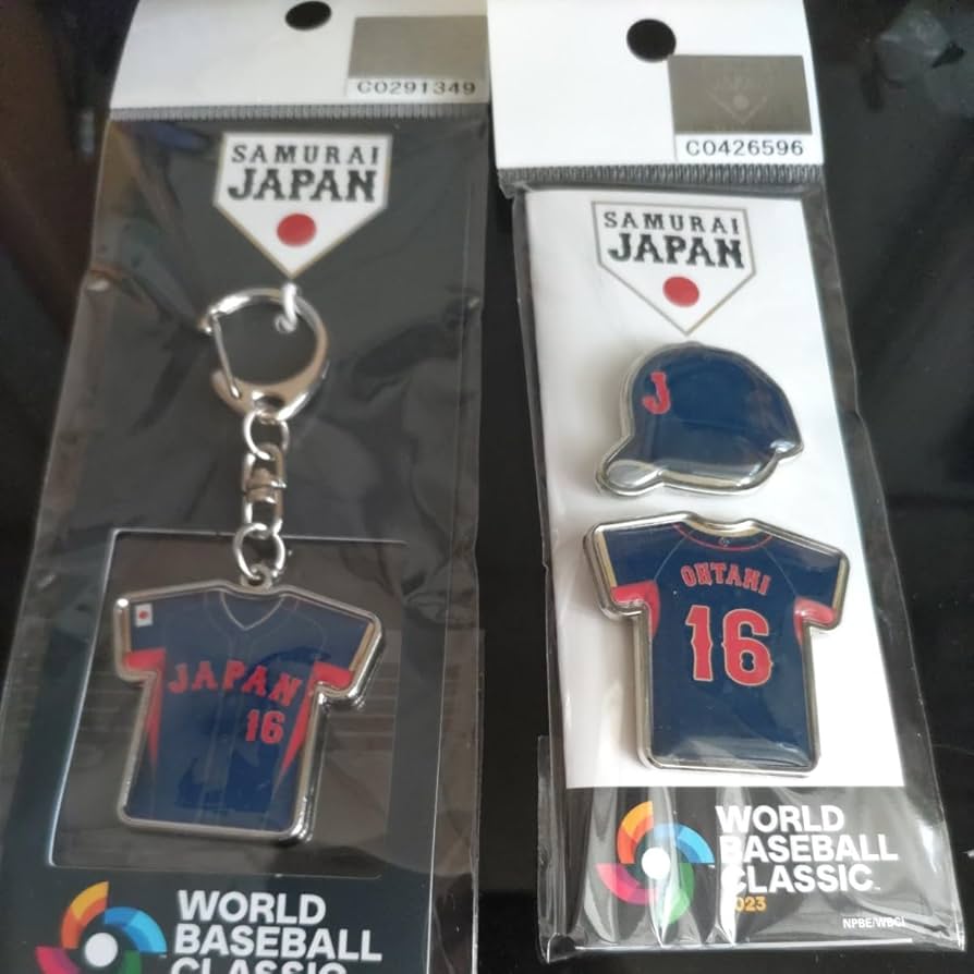 ＷＢＣ　大谷　ホームユニフォームキーホルダー Amazon.co.jp: 超貴重 大谷翔平 WBC ユニフォームキーホルダー