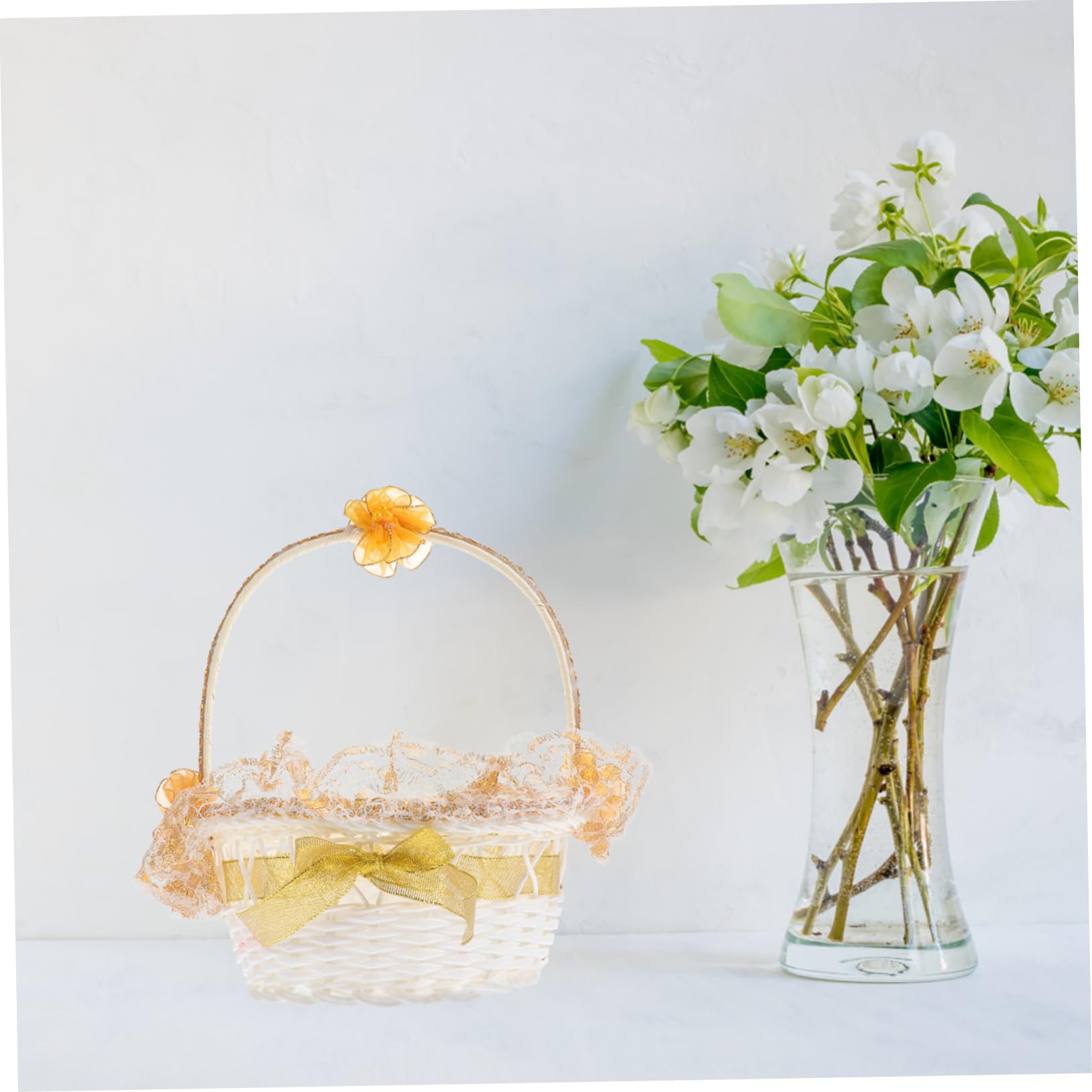 Abaodam 2stücke Hochzeitsblumenkorb Mit Spitzenrand Handlicher Eleganter Streukorb Für Blumenkinder Imitation Rattan Design Leicht Tragbar Für Hochzeiten Feiern Und Feste