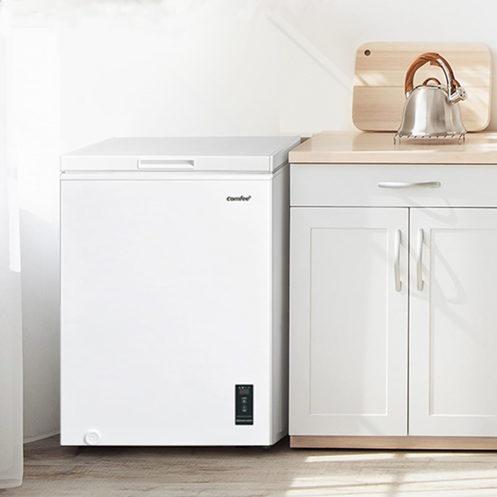 COMFEE' RCC100WH2(E) Congelatore a pozzetto, 99 Litri, Libera installazione, Silenzioso 38 dB, Sistema di raffreddamento D+, Controllo digitale, Adatto a vari scenari, Bianco