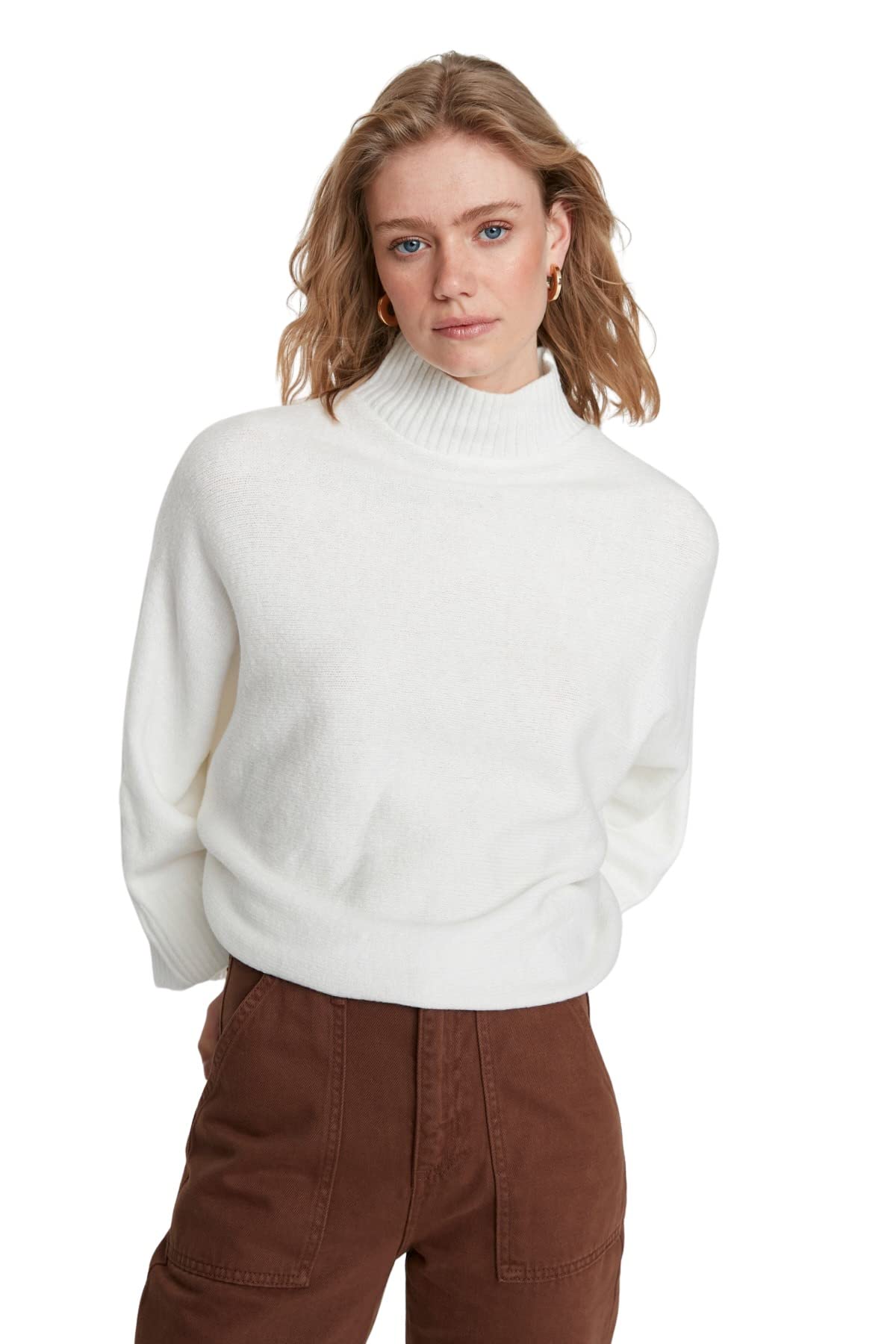 Trendyol Women's Ecru Oversize Basic Standing Collar Knitwear Sweater