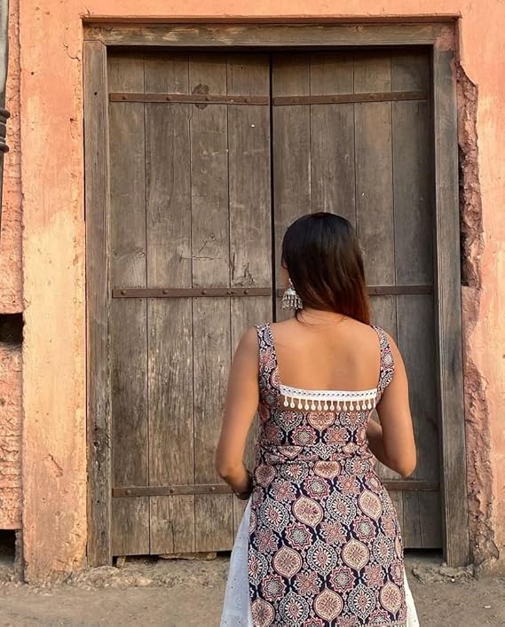 Image of Women's Sleeveless Ajrak Print Kurti - Pure Cotton, Straight Fit Cambric Jaipuri Printed Kurti