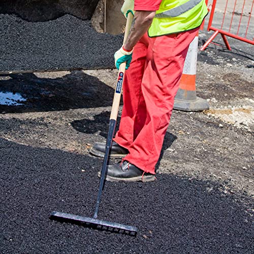Spear & Jackson 3886AA Asphalt Rake Wooden Handle - Image 2