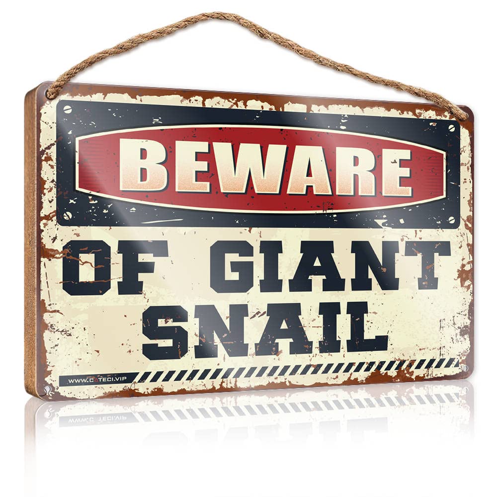 HELIOFORGE Home Hanging Sign Beware Of Giant Snail Wooden Sign(15X28CM)
