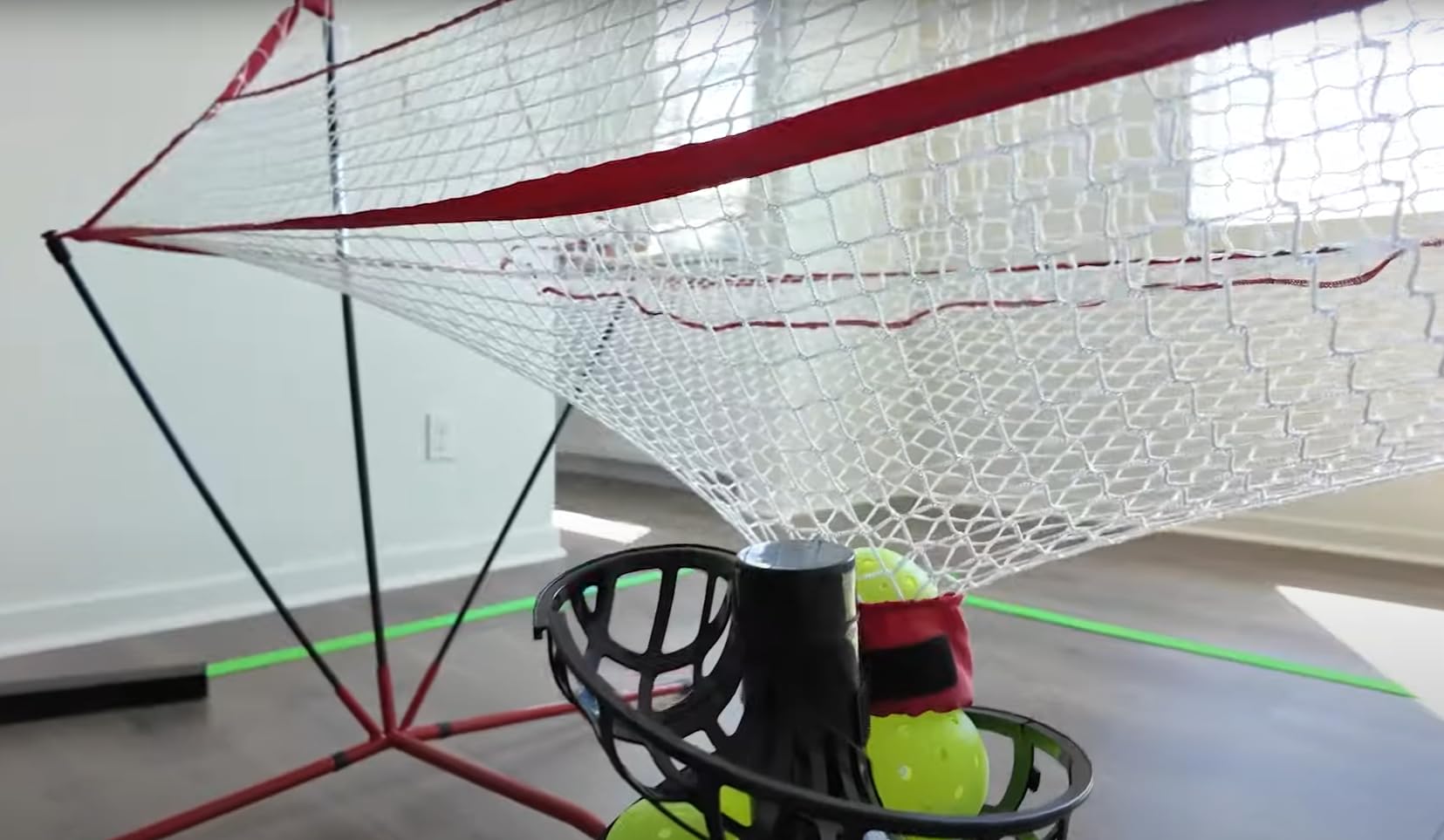 Set Da Allenamento per tennis con rete di cattura (12 lb) per principianti, bambini, allenatori di tutti i livelli ed età che praticano da soli il tennis a casa e all'aperto, AC/batteria&Cavo USB