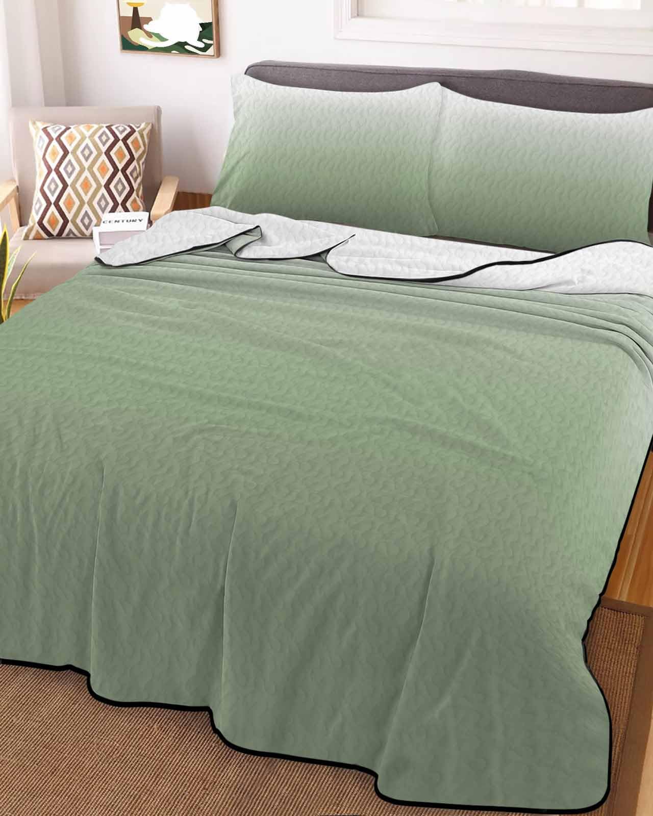 3-Piece Summer Quilt Twin XL Size,Sage Green Ombre Lightweight Cooling Bedding Comforter Blanket with 2 Pillow Shams,Farmhouse Green Gradient Modern Abstract Art Bedspread Quilted Coverlet 68