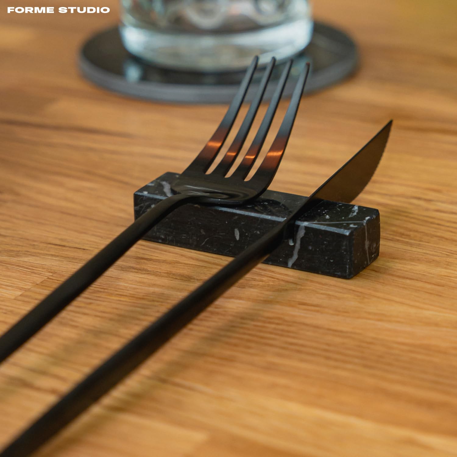 FORME STUDIO Poggia Posate in Marmo Nero Marquina – Set 4 Pezzi Artigianali Made in Italy – Accessori tavola Eleganti – Design Minimal e materico – Idea Regalo raffinata