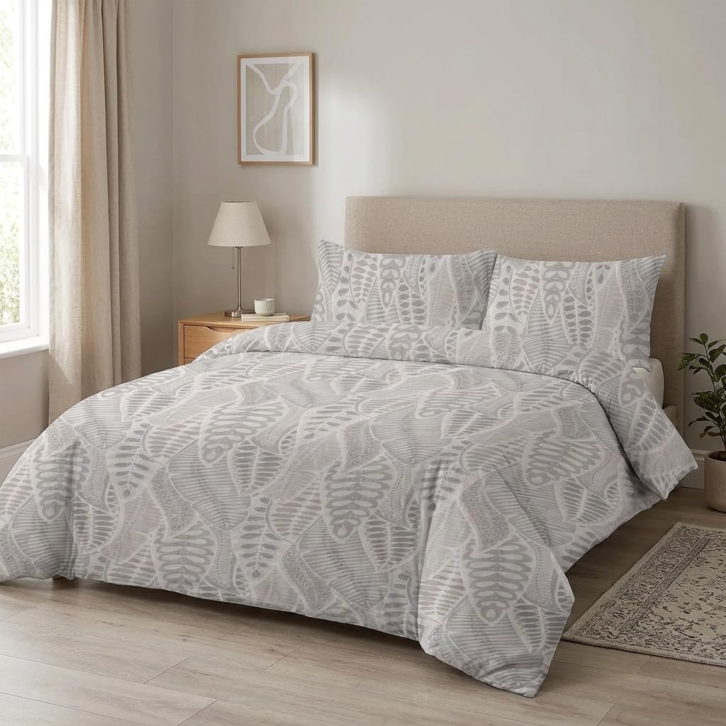 M&J Home 3 Piece King Size Duvet Cover Set, Beige Leaf, Polycotton Blend 132 Thread Count, OEKO-TEX Certified, Easy-Care, Includes Duvet Cover & Pillowcases — image 1