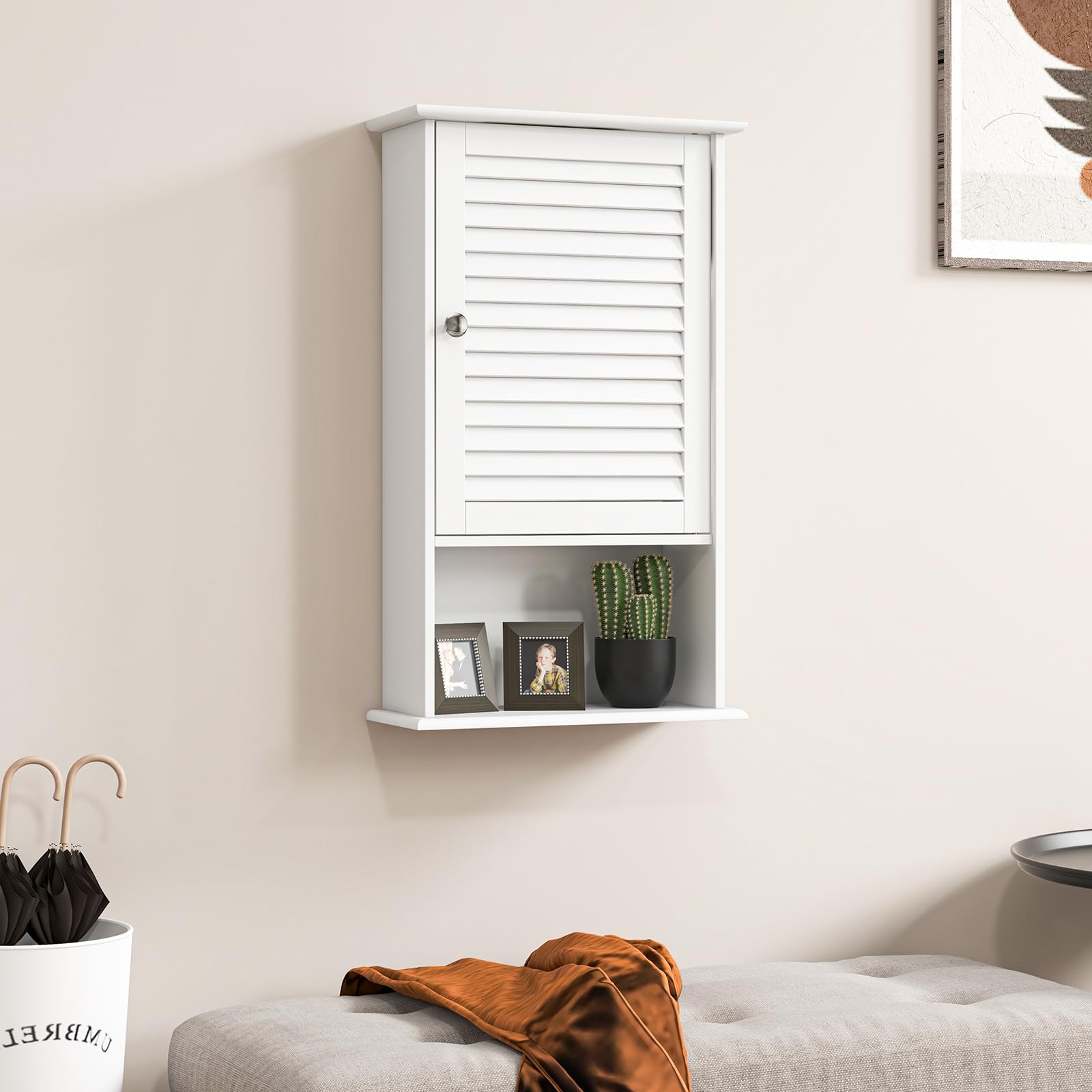 GIANTEX Armoire de Salle de Bain Murale avec Une Porte, 2 étagères réglables et Compartiment Ouvert, Armoire en Bois à 3 Niveaux, Meuble Polyvalent pour la Salle de Bain, Cuisine, entrée (Blanc)