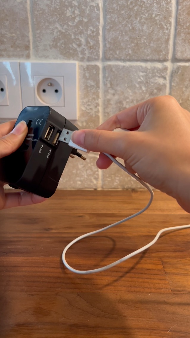 Watch Before You Buy This Wireless Apple Watch Charger!