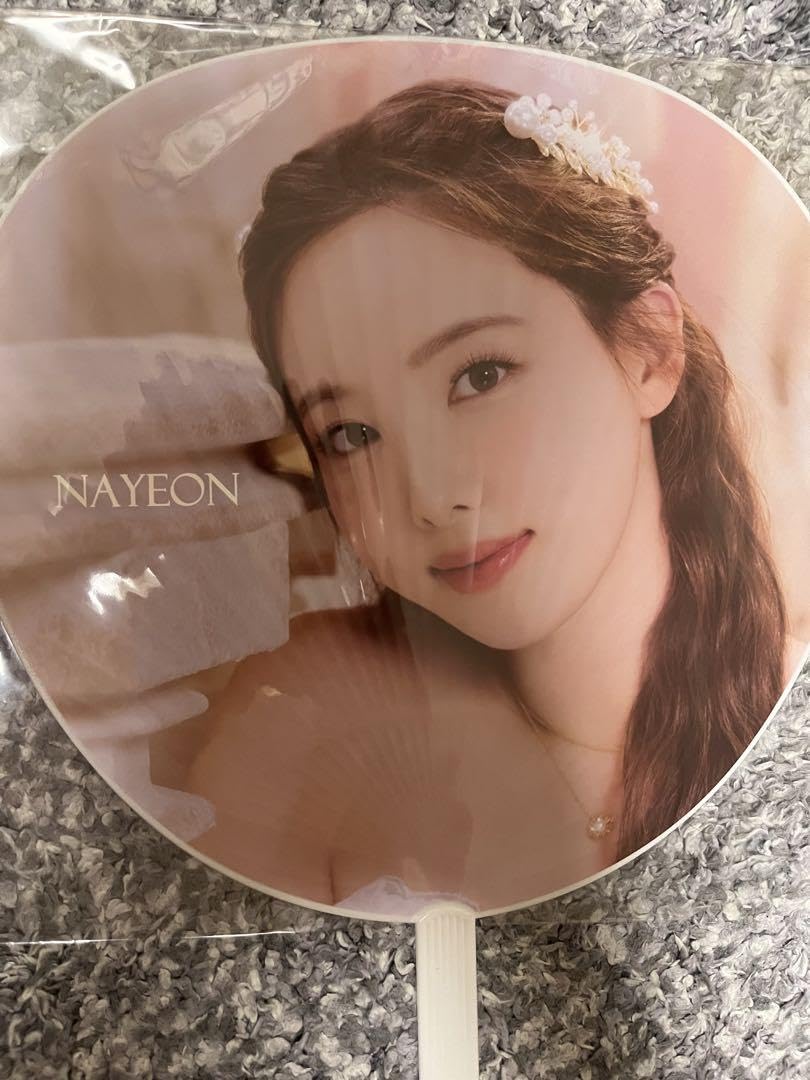Amazon.co.jp: 大幅値下げ twice ナヨン うちわセット ナヨンうちわ 