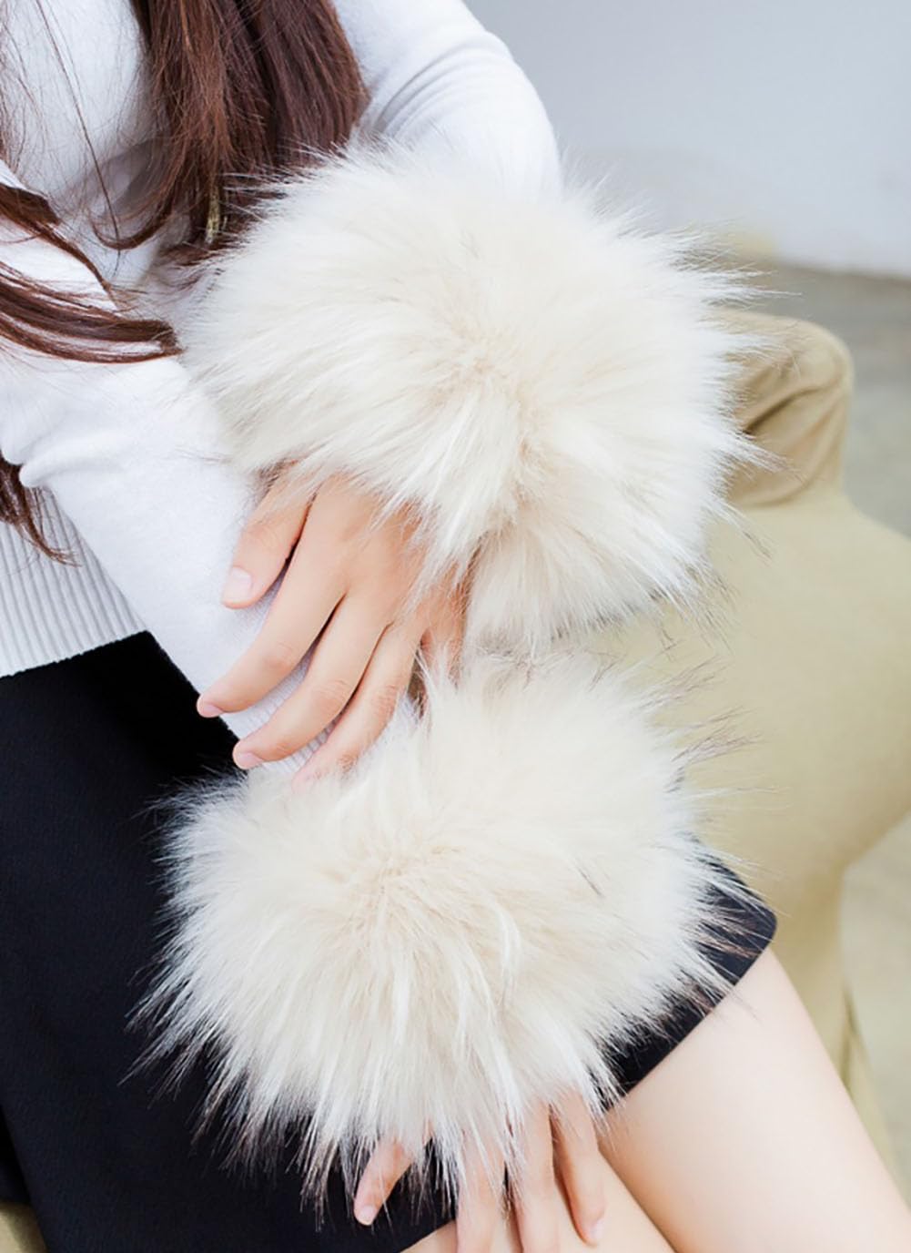Egurs Bont Manchetten Dames Manchetten Pulswarmers Faux Vos Bont Armwarmers Kleurrijk Kunstbont Winter Polswarmer Bontwarmers Ring voor Trui Jas Vest Jassen voor Vrouwen Wit 2 Egurs Bont Manchetten Dames Manchetten Pulswarmers Faux Vos Bont Armwarmers Kleurrijk Kunstbont Winter Polswarmer Bontwarmers Ring voor Trui Jas Vest Jassen voor Vrouwen Wit 2